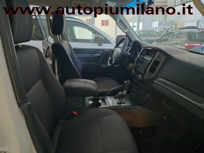 Mitsubishi Pajero 3.2 DI-D 16V aut. 5p. Intense DPF (14)