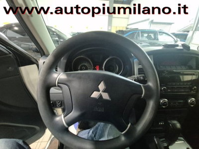 Mitsubishi Pajero 3.2 DI-D 16V aut. 5p. Intense DPF (15)