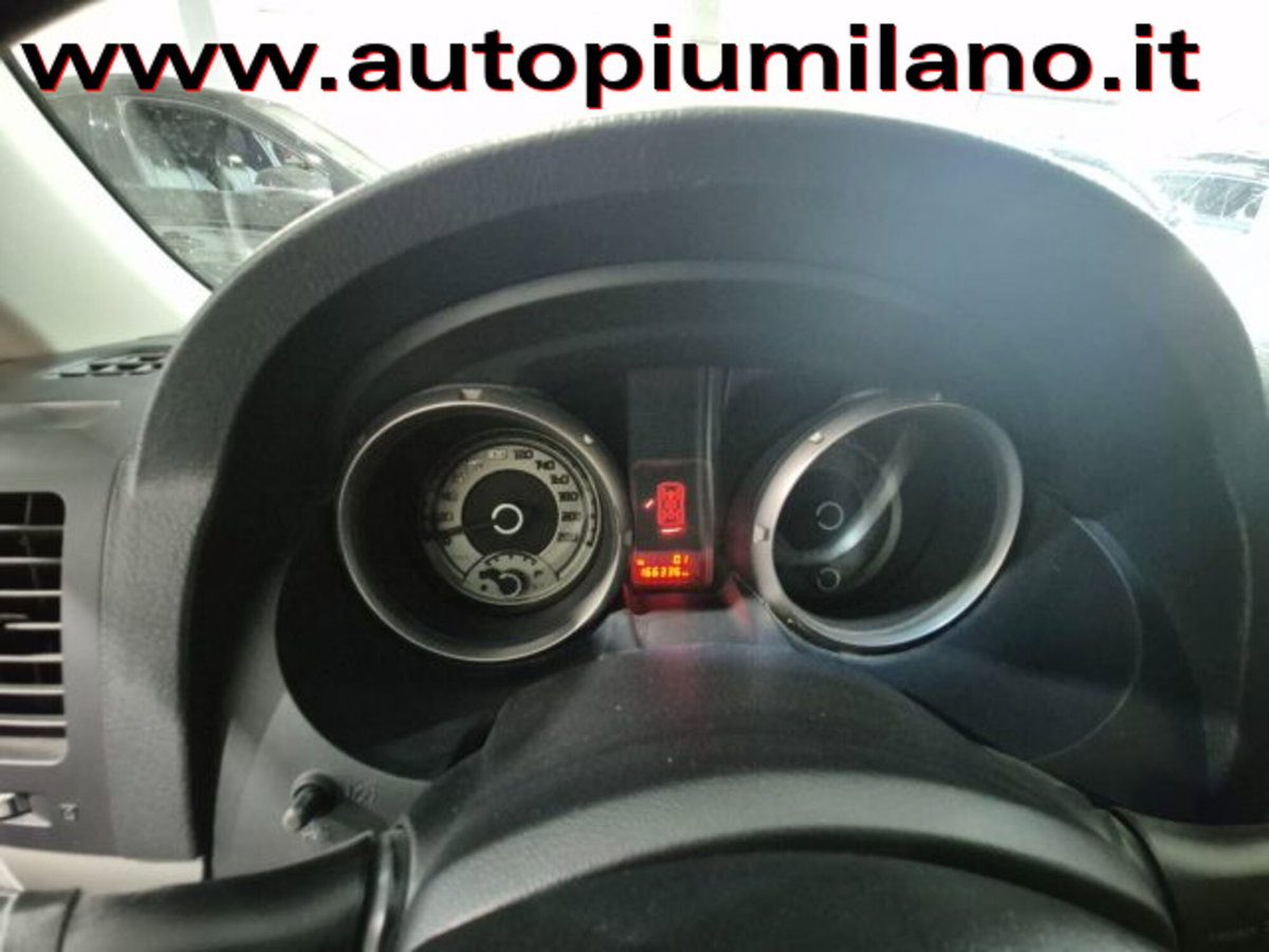 Mitsubishi Pajero 3.2 DI-D 16V aut. 5p. Intense DPF (16)