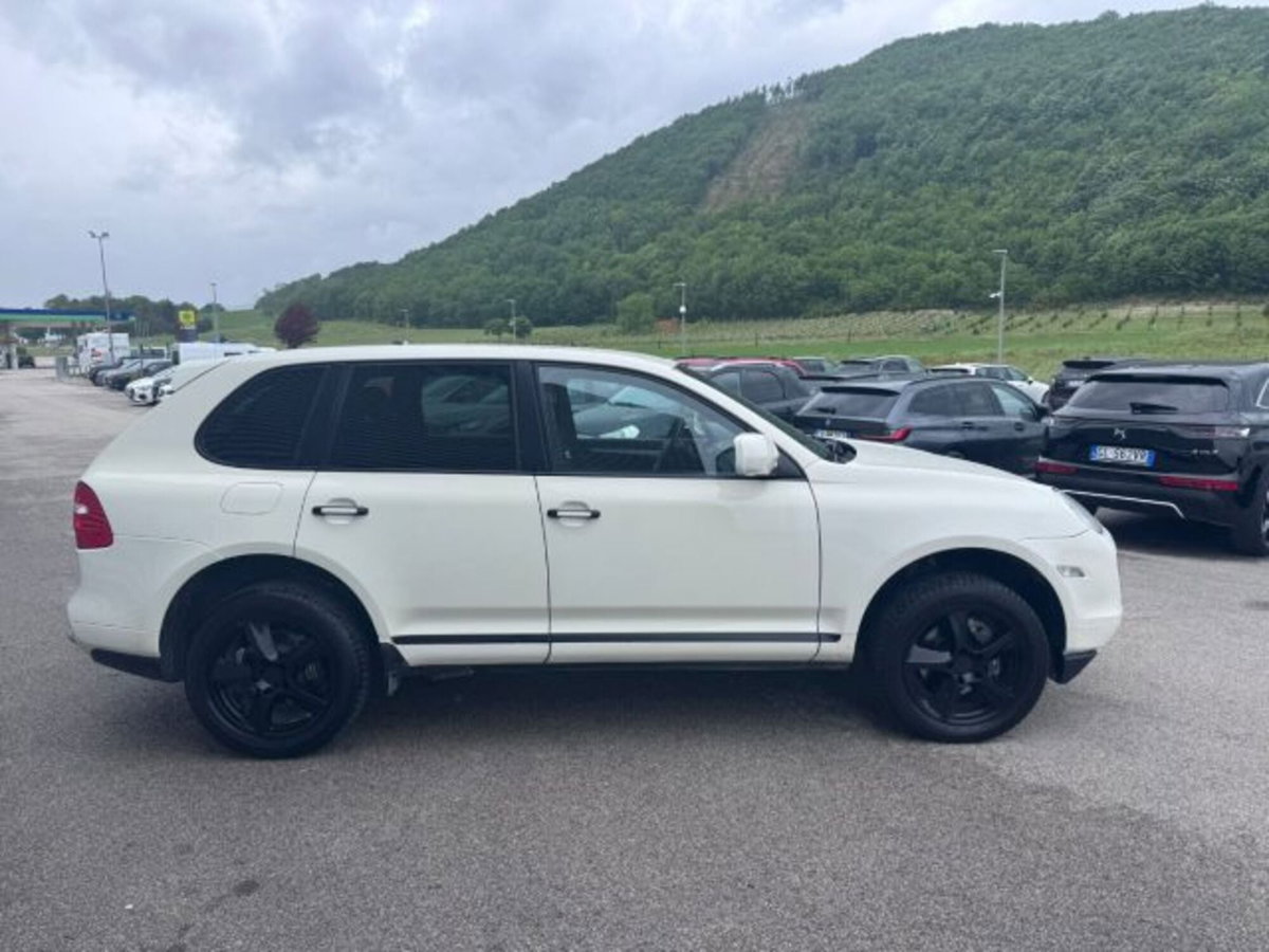 Porsche Cayenne 3.0 Diesel (4)