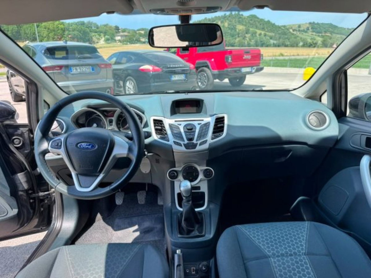 Ford Fiesta 1.6 TDCi 95 CV 5p. Titanium (14)