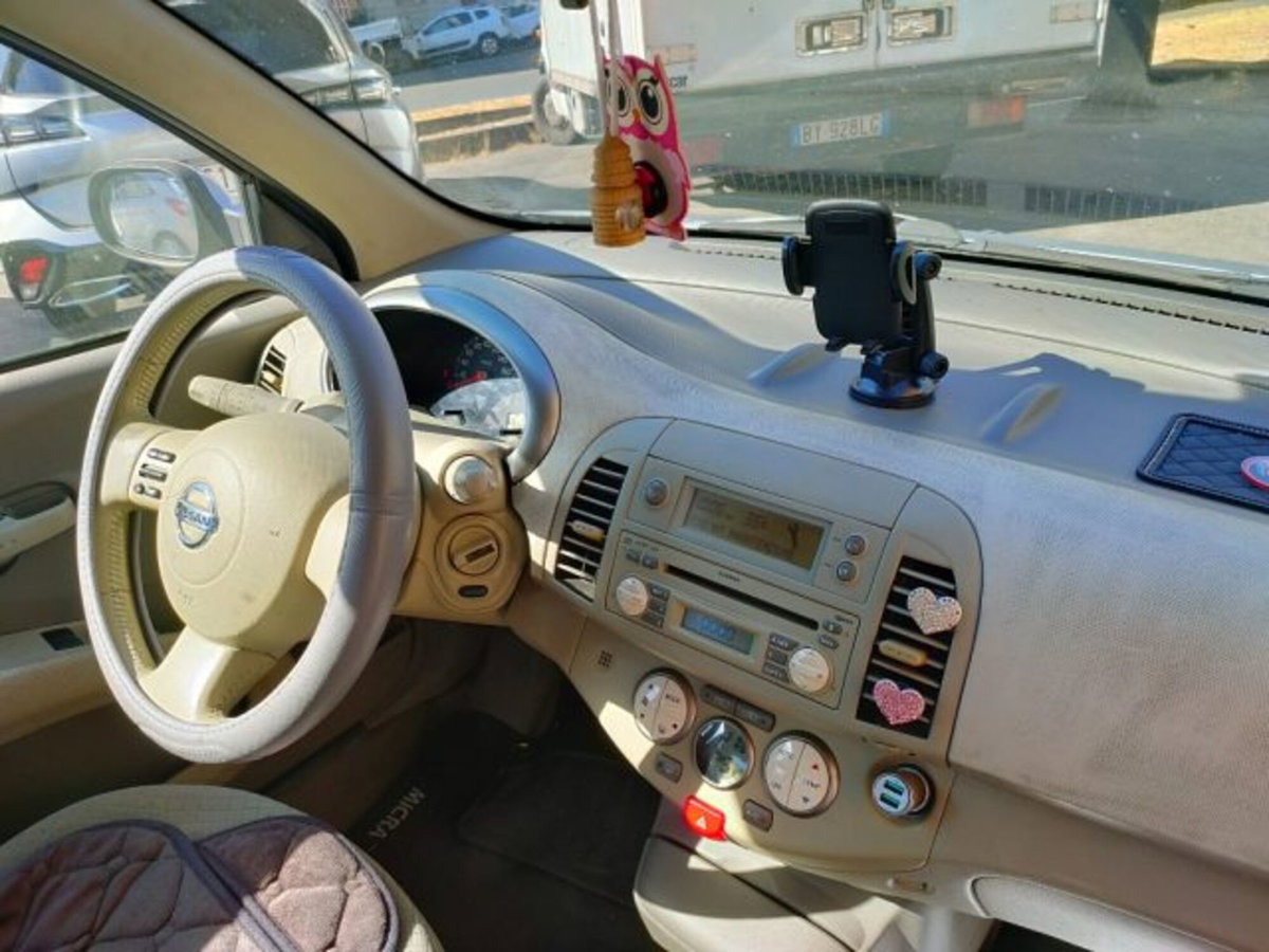 Nissan Micra 1.4 16V 3 porte Tekna (14)