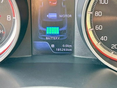 Suzuki Swift 1.2h Top 2wd (15)