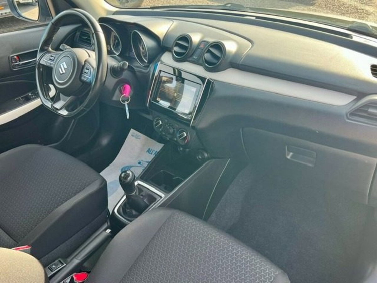Suzuki Swift 1.2h Top 2wd (17)