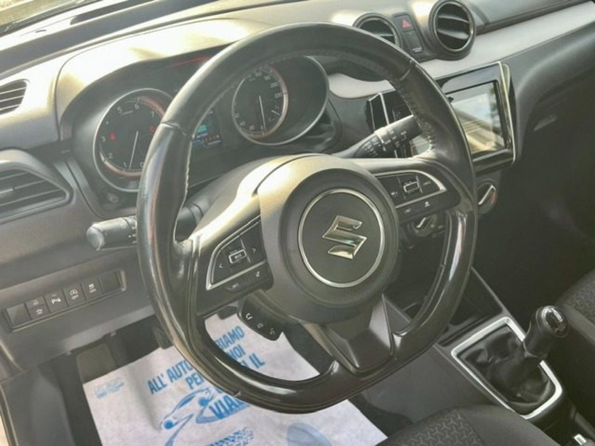 Suzuki Swift 1.2h Top 2wd (18)
