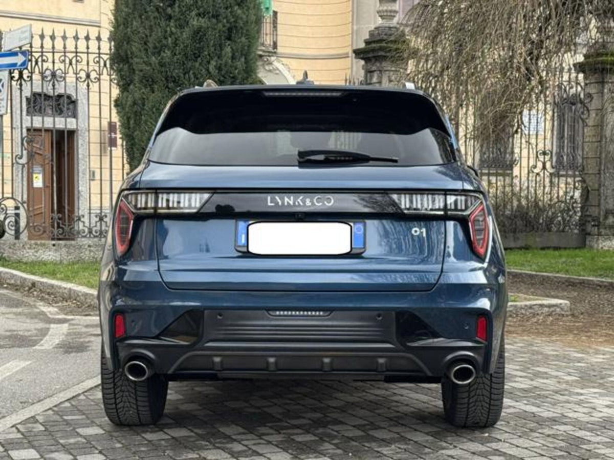 Lynk & Co 01 01 1.5 td phev (3)