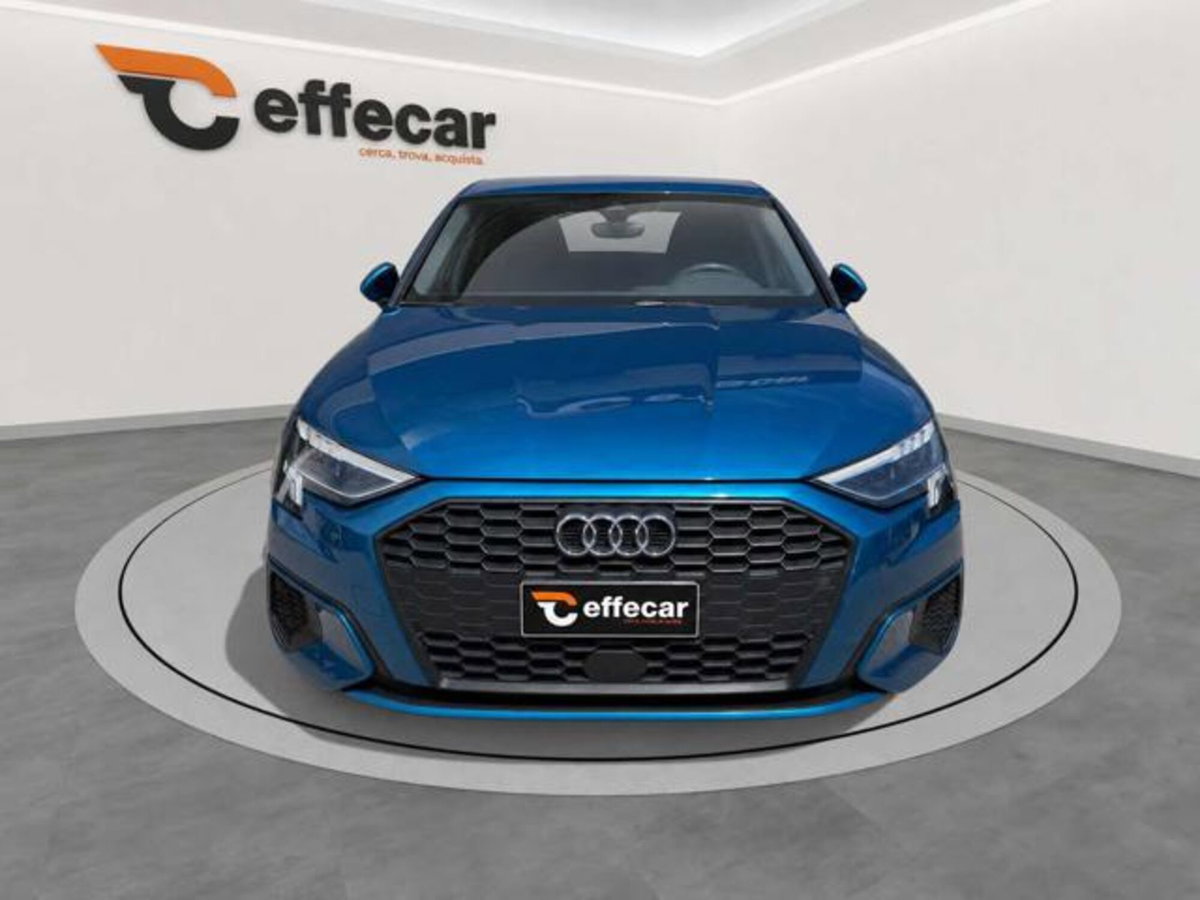 Audi A3 Sportback 1.4 TFSI COD ultra S tronic Business (2)