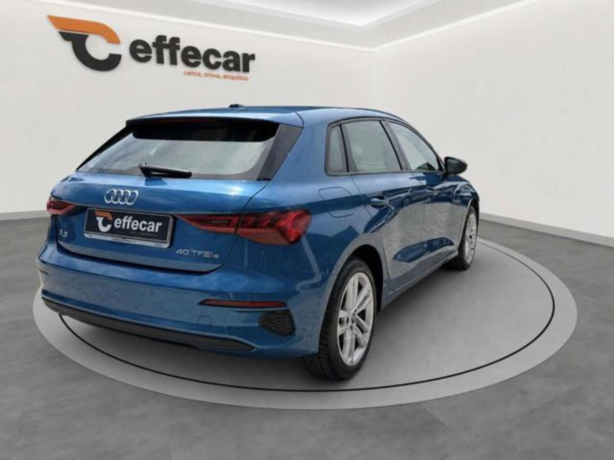 Audi A3 Sportback 1.4 TFSI COD ultra S tronic Business (6)
