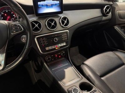 Mercedes-Benz GLA SUV 200 d Automatic 4Matic Business (11)