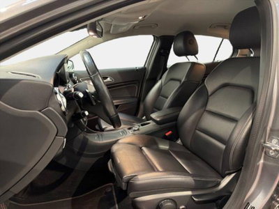 Mercedes-Benz GLA SUV 200 d Automatic 4Matic Business (12)