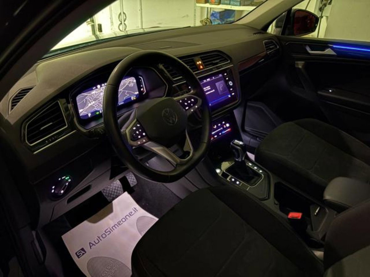 Volkswagen Tiguan 2.0 TDI 150 CV SCR DSG 4MOTION Elegance (18)