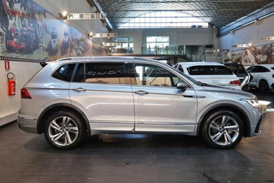 Volkswagen Tiguan Allspace 2.0 TDI SCR DSG 4MOTION R-Line (2)