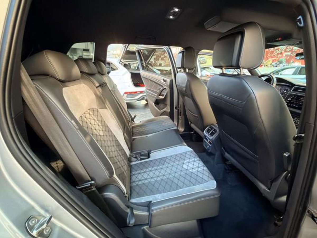 Volkswagen Tiguan Allspace 2.0 TDI SCR DSG 4MOTION R-Line (20)
