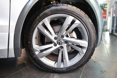 Volkswagen Tiguan Allspace 2.0 TDI SCR DSG 4MOTION R-Line (6)
