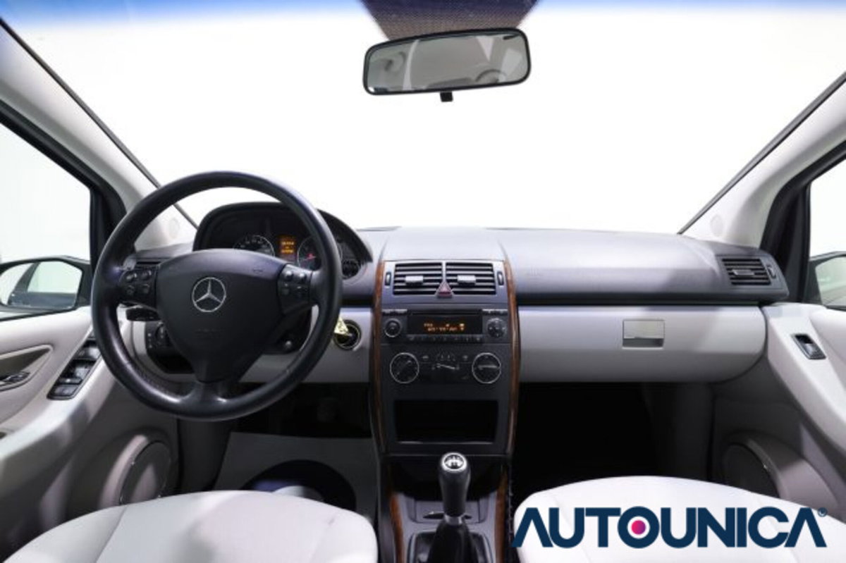 Mercedes-Benz Classe A 170 Elegance (10)