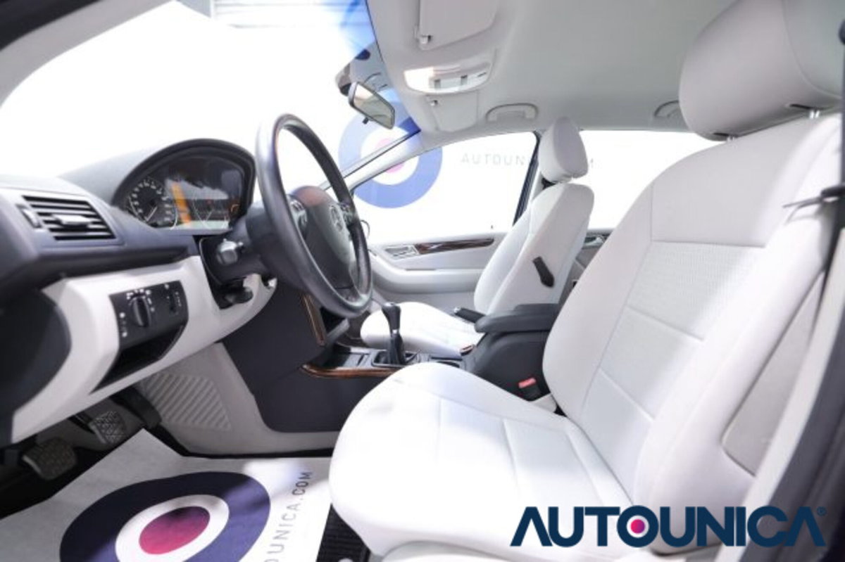 Mercedes-Benz Classe A 170 Elegance (19)