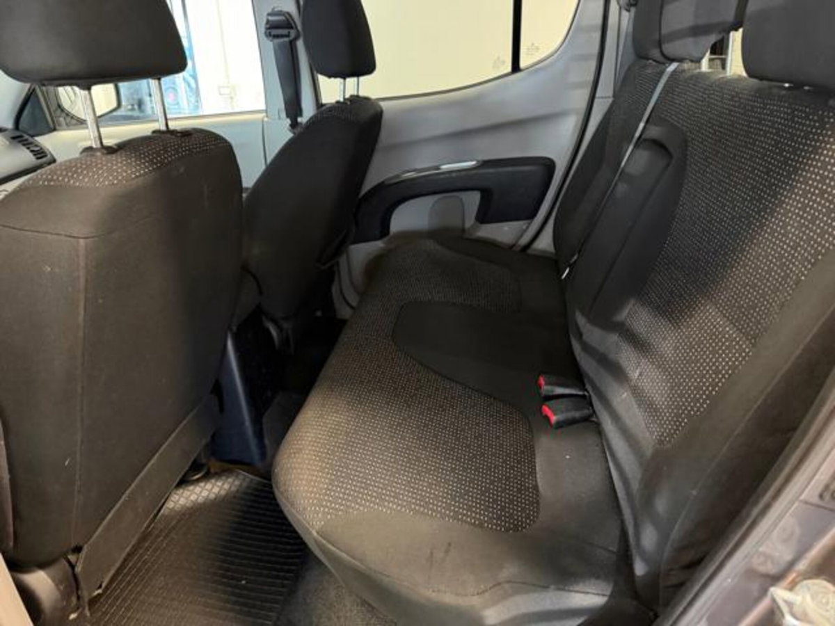 Mitsubishi L200 2.5 DI-D/136CV Double Cab Invite (9)