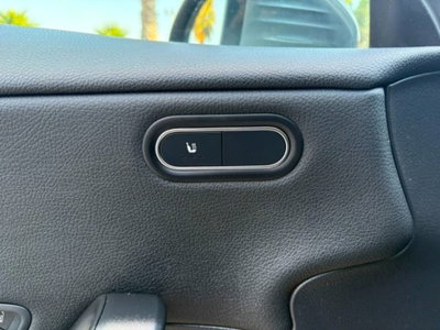 Mercedes-Benz CLA 200 d Premium (10)