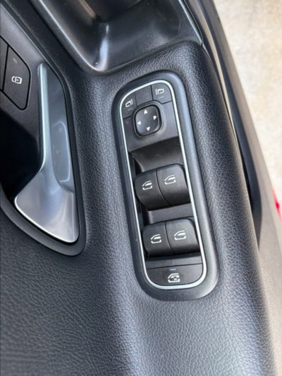 Mercedes-Benz CLA 200 d Premium (14)