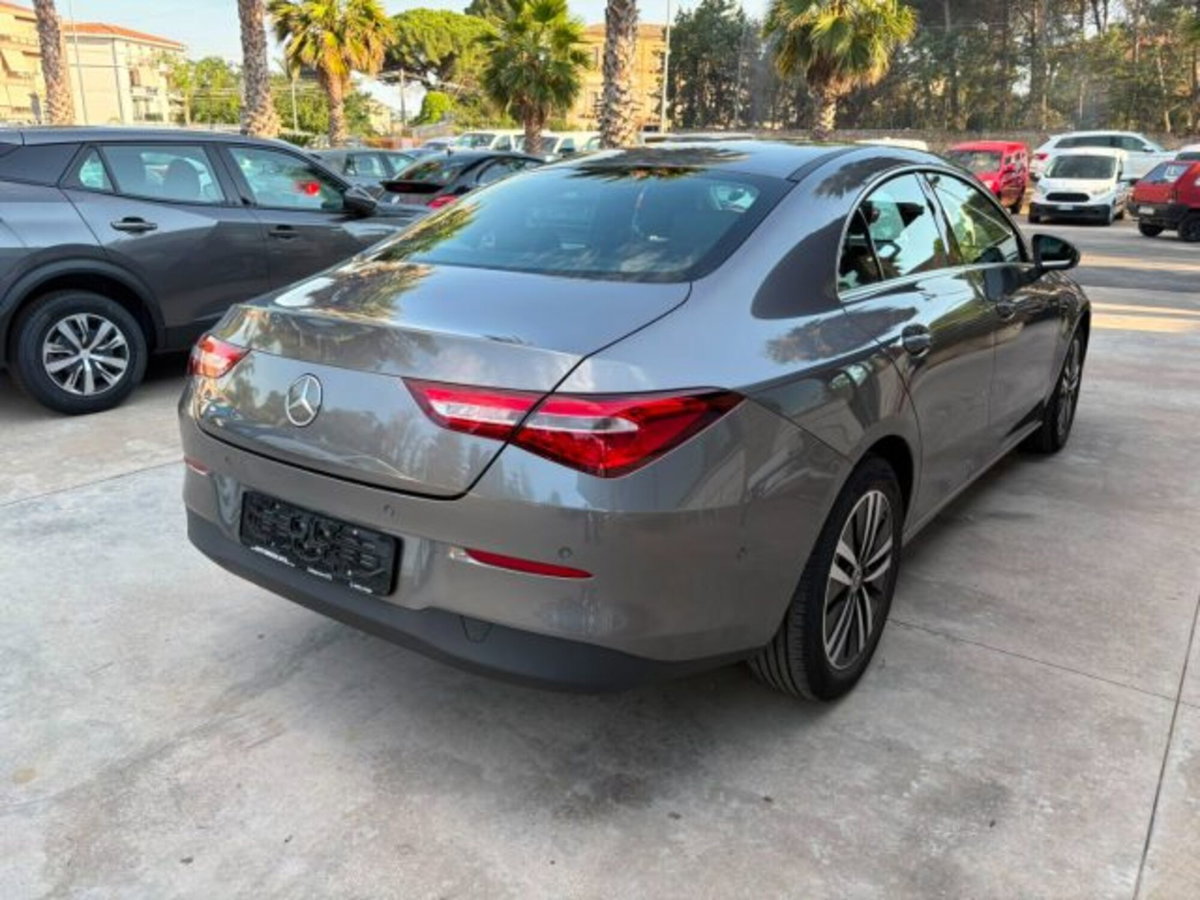 Mercedes-Benz CLA 200 d Premium (6)