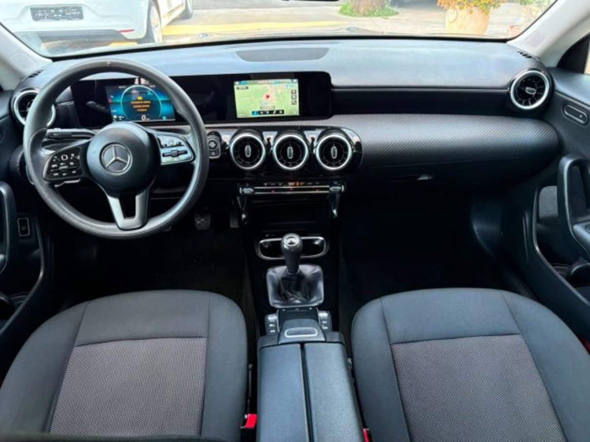 Mercedes-Benz CLA 200 d Premium (7)