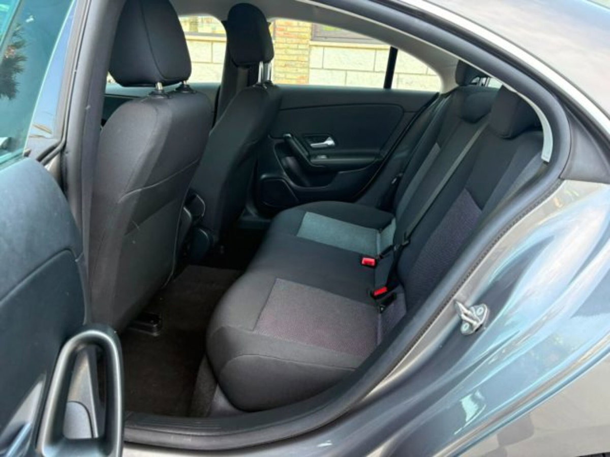Mercedes-Benz CLA 200 d Premium (8)