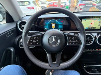Mercedes-Benz CLA 200 d Premium (9)