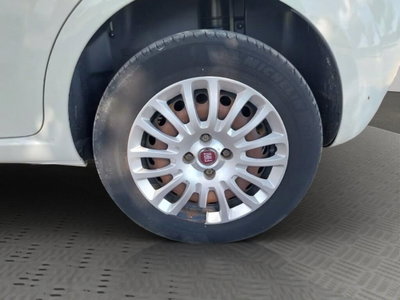 Fiat Punto 1.4 8V 5 porte Natural Power Lounge (14)