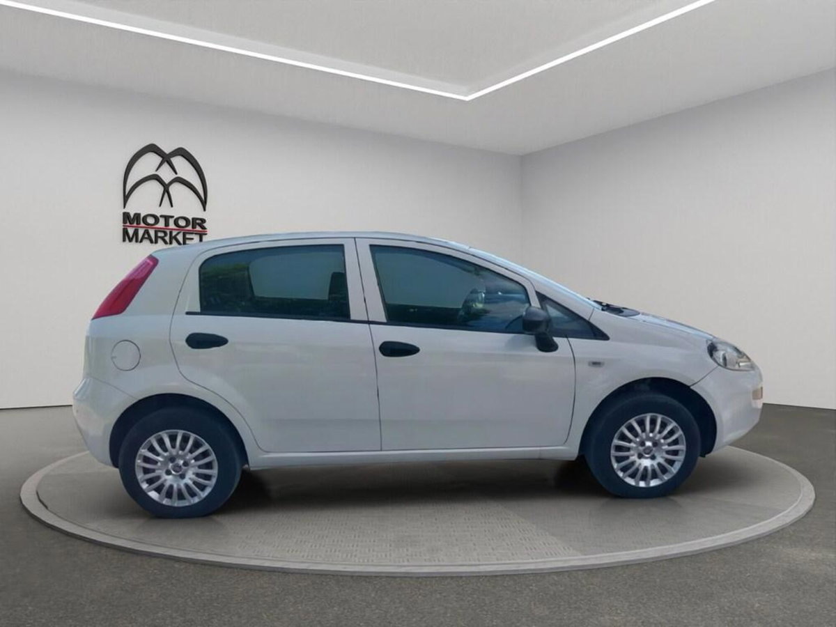 Fiat Punto 1.4 8V 5 porte Natural Power Lounge (4)