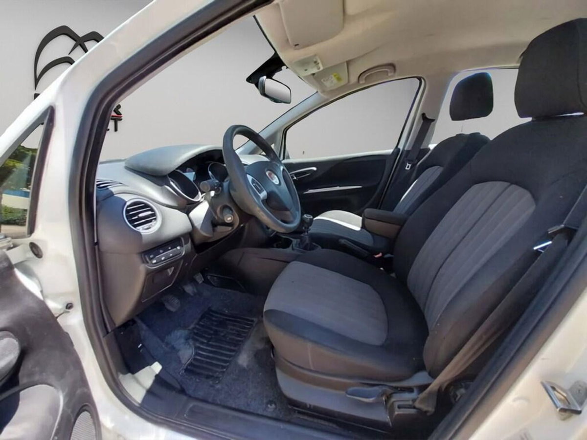 Fiat Punto 1.4 8V 5 porte Natural Power Lounge (11)
