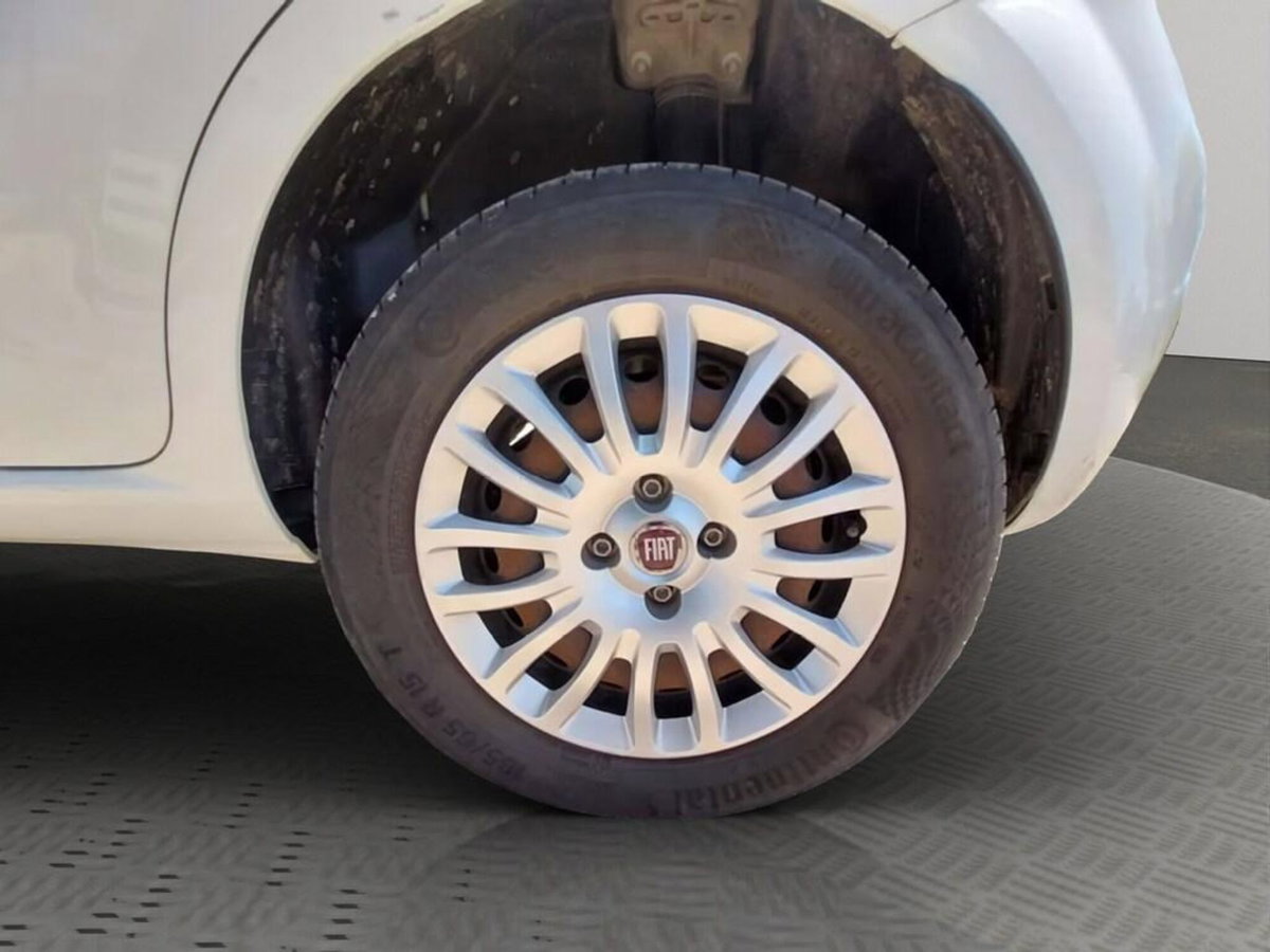 Fiat Punto 1.4 8V 5 porte Natural Power Lounge (15)