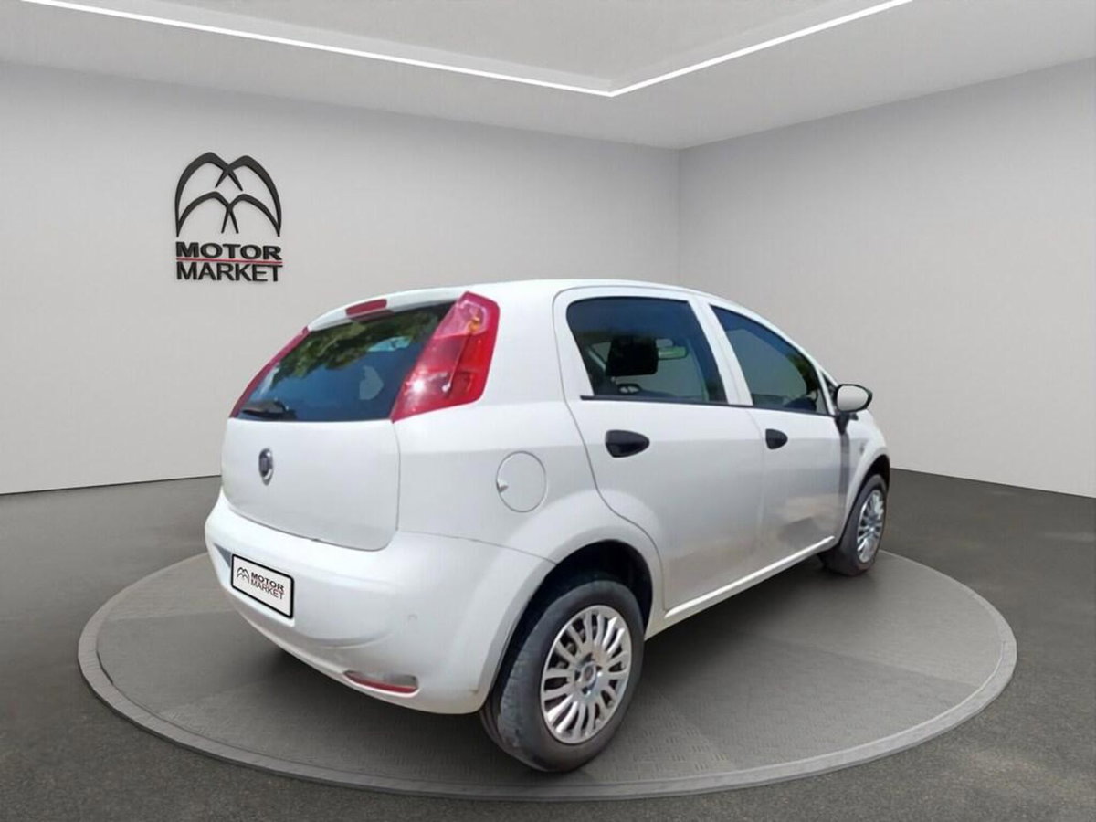 Fiat Punto 1.4 8V 5 porte Natural Power Lounge (7)