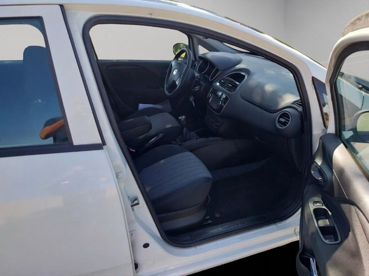 Fiat Punto 1.3 MJT II S&S 95 CV 5 porte Street (15)