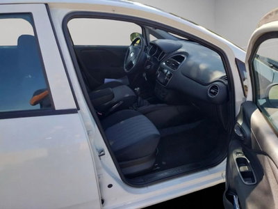 Fiat Punto 1.3 MJT II S&S 95 CV 5 porte Street (15)