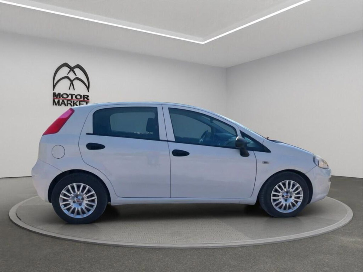 Fiat Punto 1.3 MJT II S&S 95 CV 5 porte Street (4)