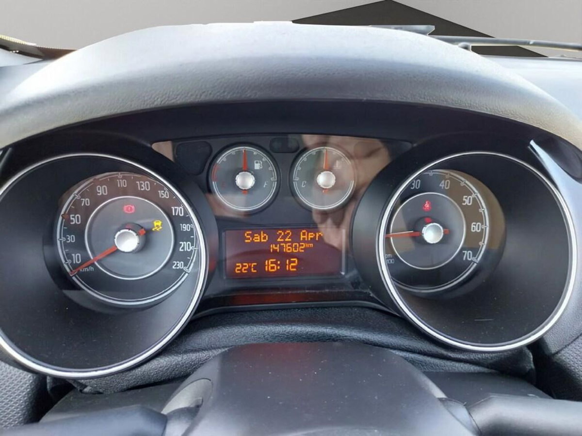 Fiat Punto 1.3 MJT II S&S 95 CV 5 porte Street (9)