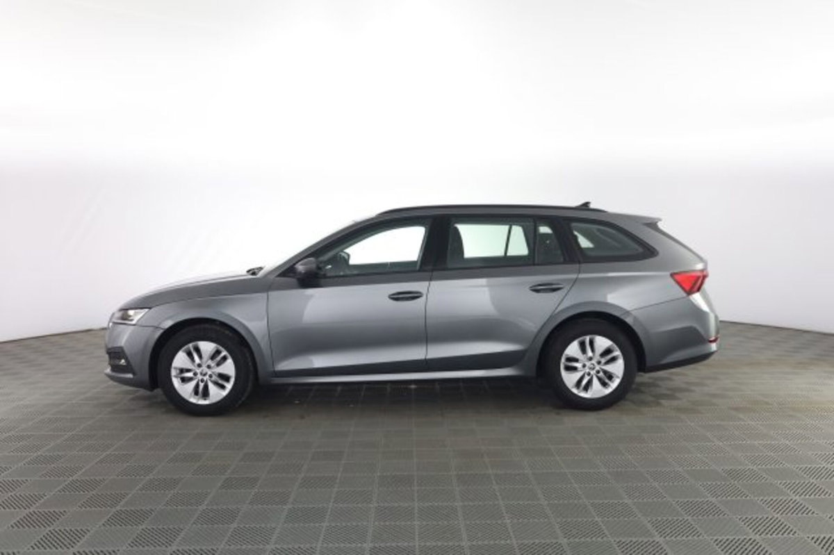 Skoda Octavia Station Wagon 2.0 TDI EVO SCR DSG Wagon Executive (7)