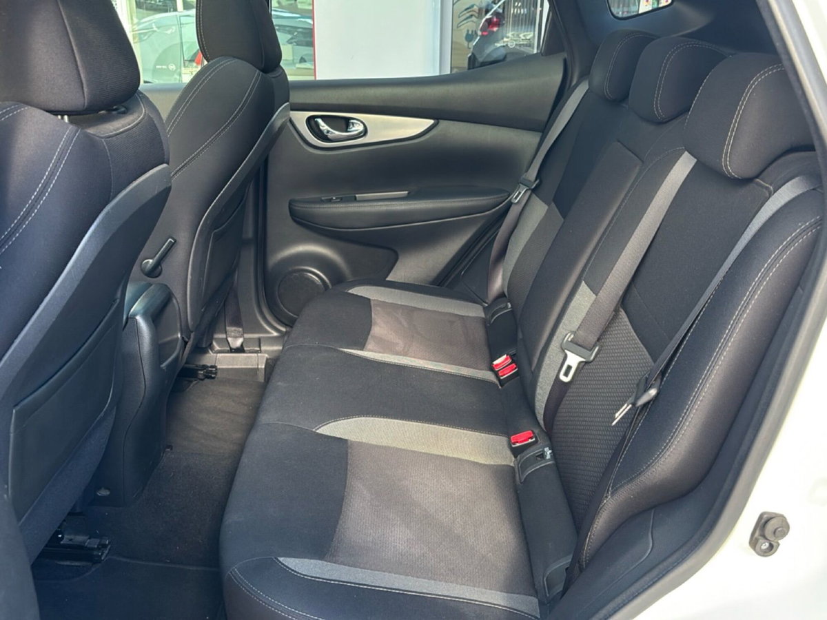 Nissan Qashqai 1.5 dCi 115 CV N-Connecta (14)
