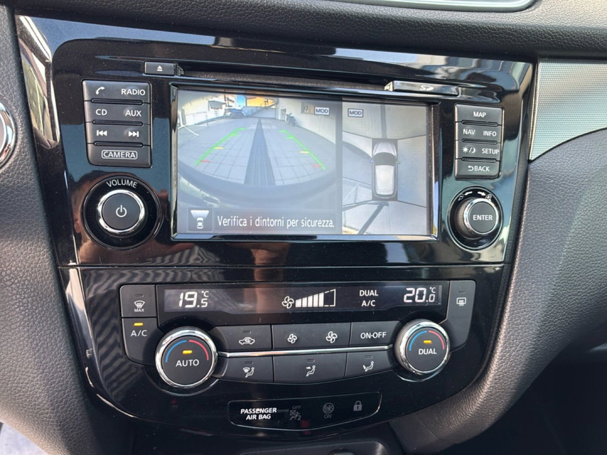 Nissan Qashqai 1.5 dCi 115 CV N-Connecta (16)