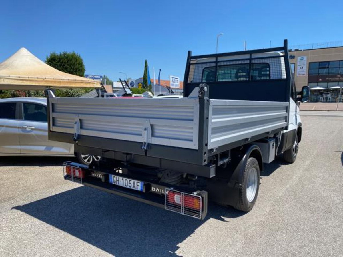 Iveco Daily Telaio 35S14 2.3 HPT PLM Cabinato (3)