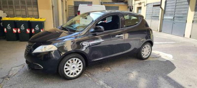 Lancia Ypsilon 1.2 69 CV 5 porte Silver (6)