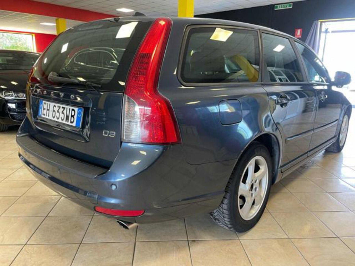 Volvo V50 D3 Geartronic POLAR (2)