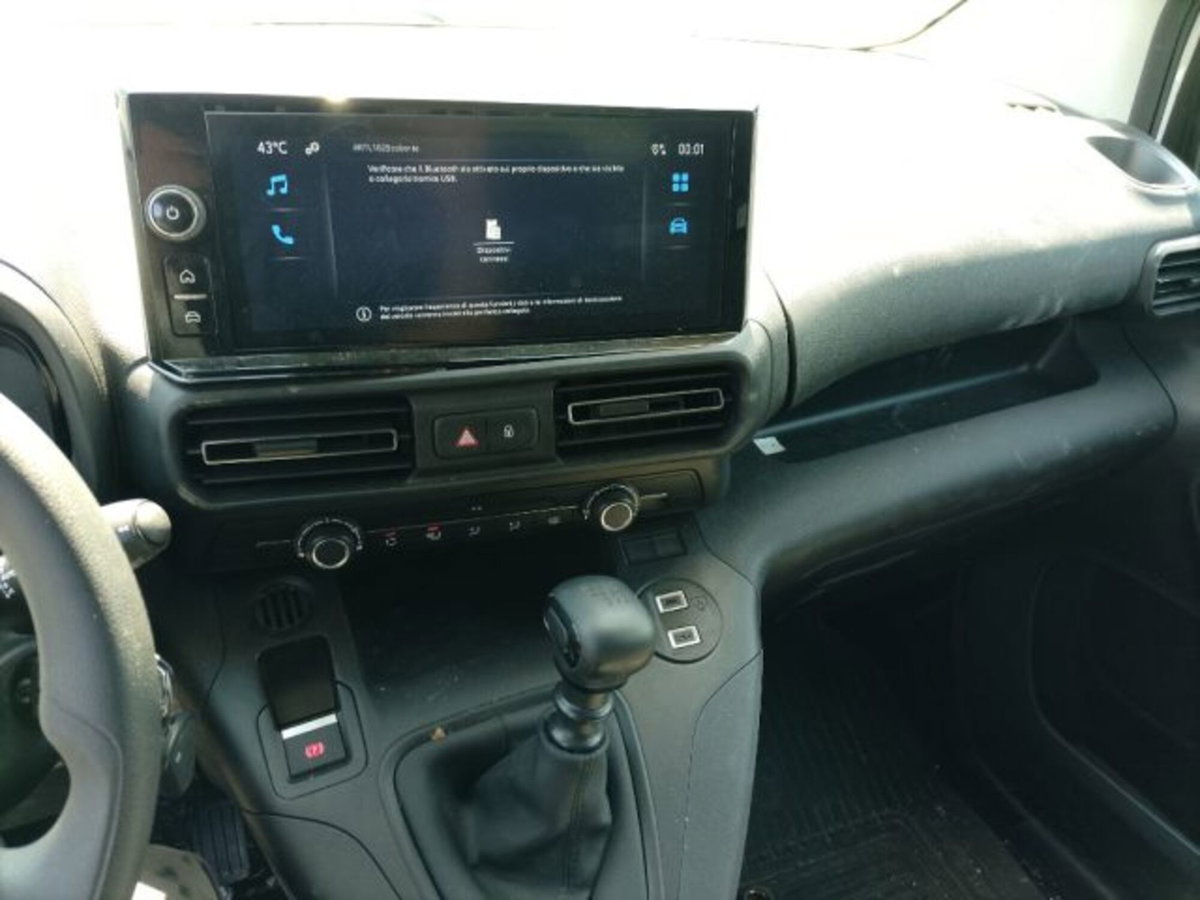 Toyota Proace City City 1.2 110 CV S&S PC 4p. Ground (17)