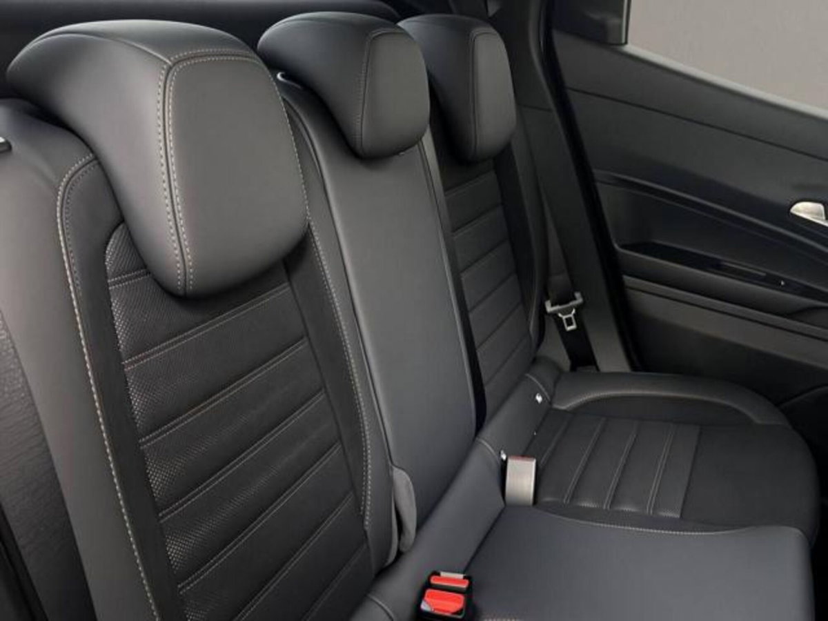 Alfa Romeo Junior 1.2 ibrida Q4 Intensa 145cv edct6 (12)