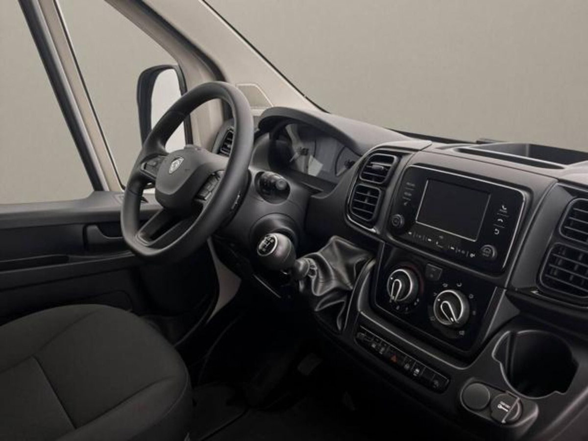 Peugeot Boxer Furgone 335 2.2 BlueHDi 140 S&S PLM-TM Furgone (13)