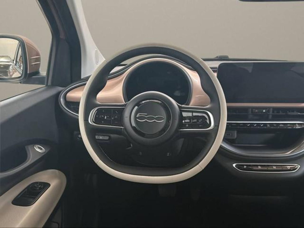 Fiat 500e La Prima Berlina 42 kWh (14)