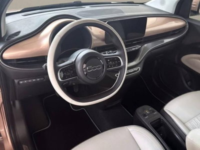 Fiat 500e La Prima Berlina 42 kWh (18)