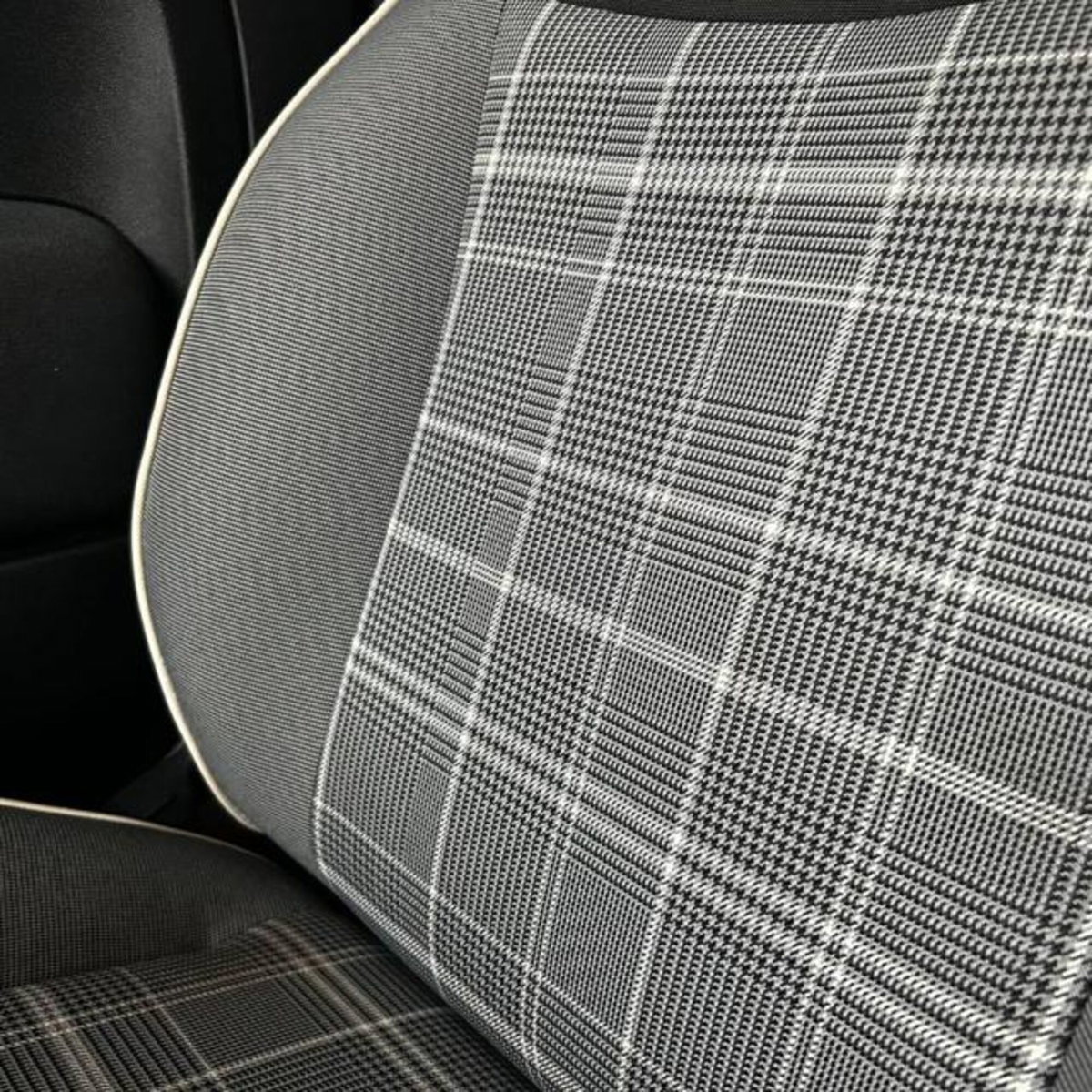 Fiat 500 1.2 Dualogic Lounge (11)