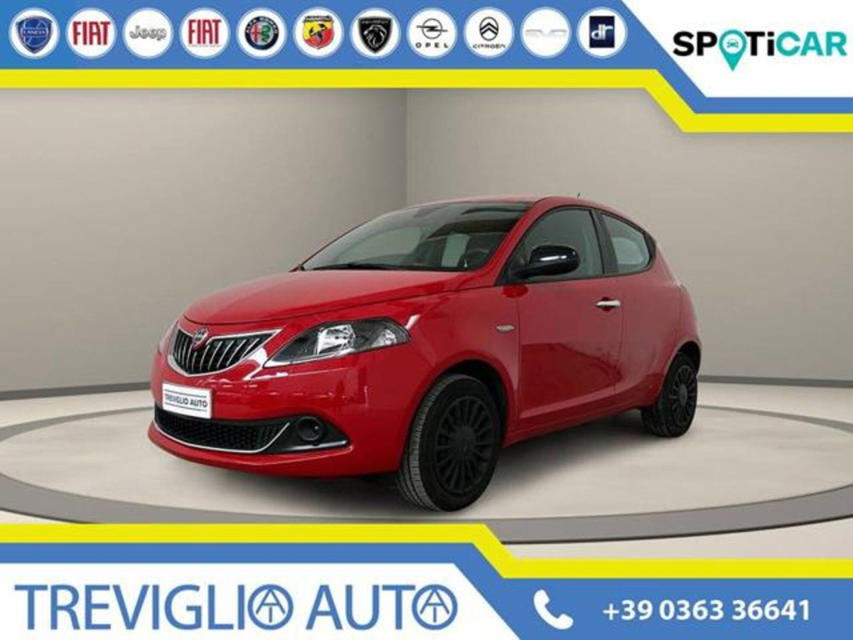 Lancia Ypsilon 1.0 FireFly 5 porte S&S Hybrid Ecochic Silver