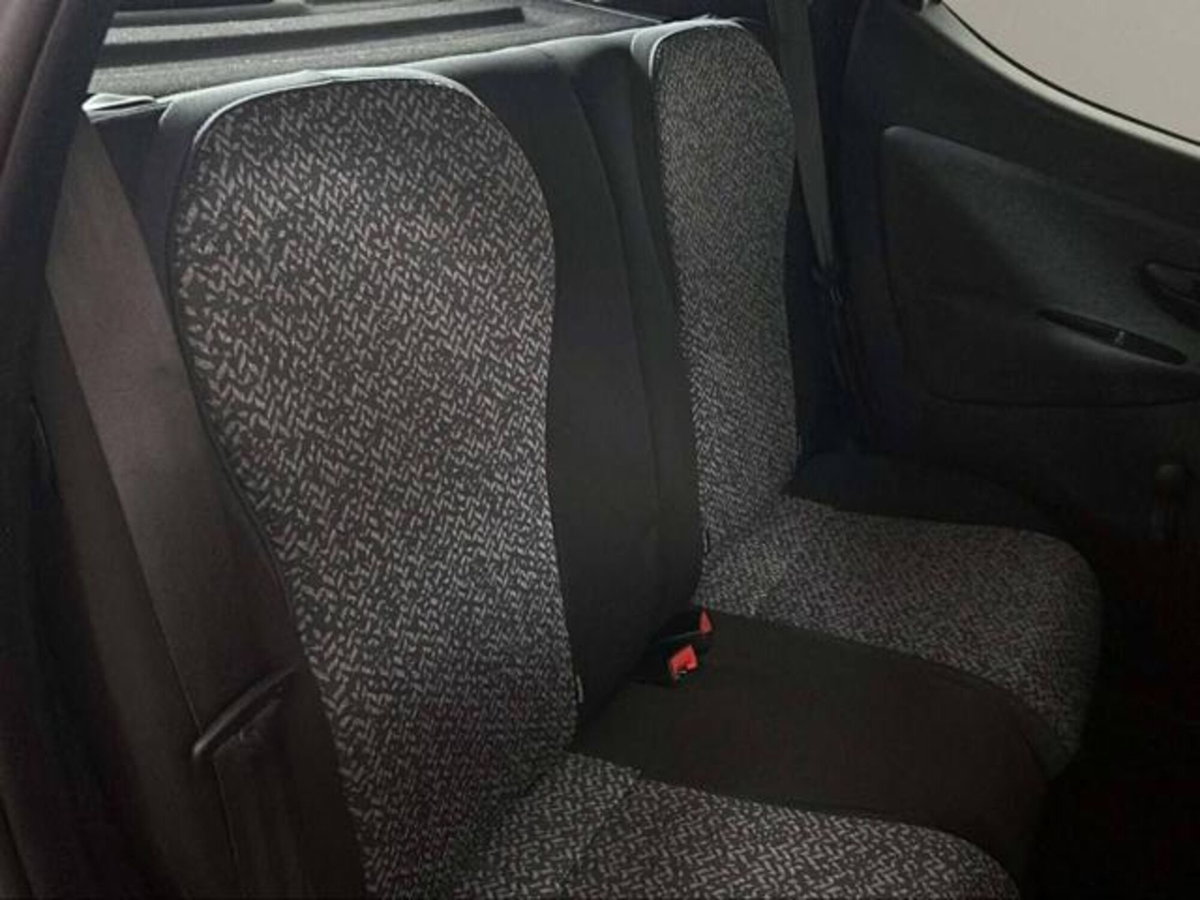 Lancia Ypsilon 1.0 FireFly 5 porte S&S Hybrid Ecochic Silver (12)